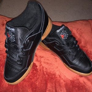 Women’s Reebok Classic Sneakers Like New